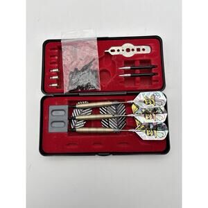 Halex Dart Set of Three Darts with flights extra tips and hard case VG
